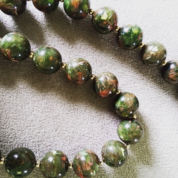 Vintage Marvella Green/Burnt Orange Bead Choker Necklace - Picture 2 of 3